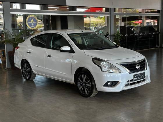 NISSAN VERSA 1.6 16V FLEXSTART UNIQUE 4P XTRONIC NISSAN VERSA 1.6 16V FLEXSTART UNIQUE 4P XTRONIC
